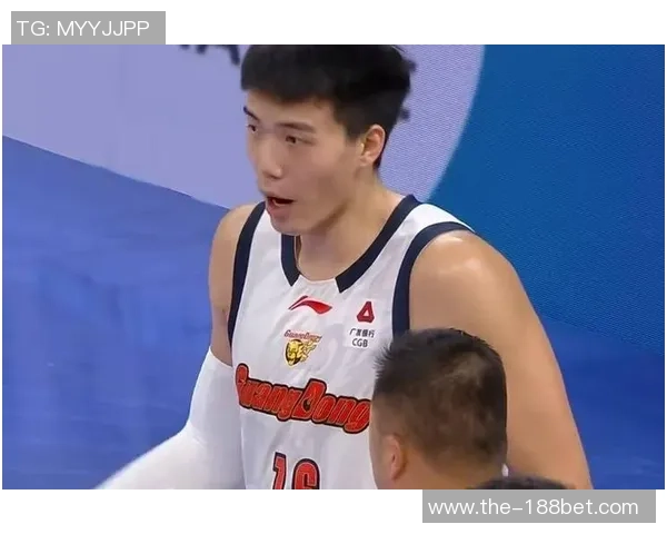 广东全运男篮热身赛胜美国肯尼哈奇队徐杰与焦泊乔表现出色助力球队取胜 广东全运男篮热身赛胜美国肯尼哈奇队徐杰与焦泊乔表现出色助力球队取胜